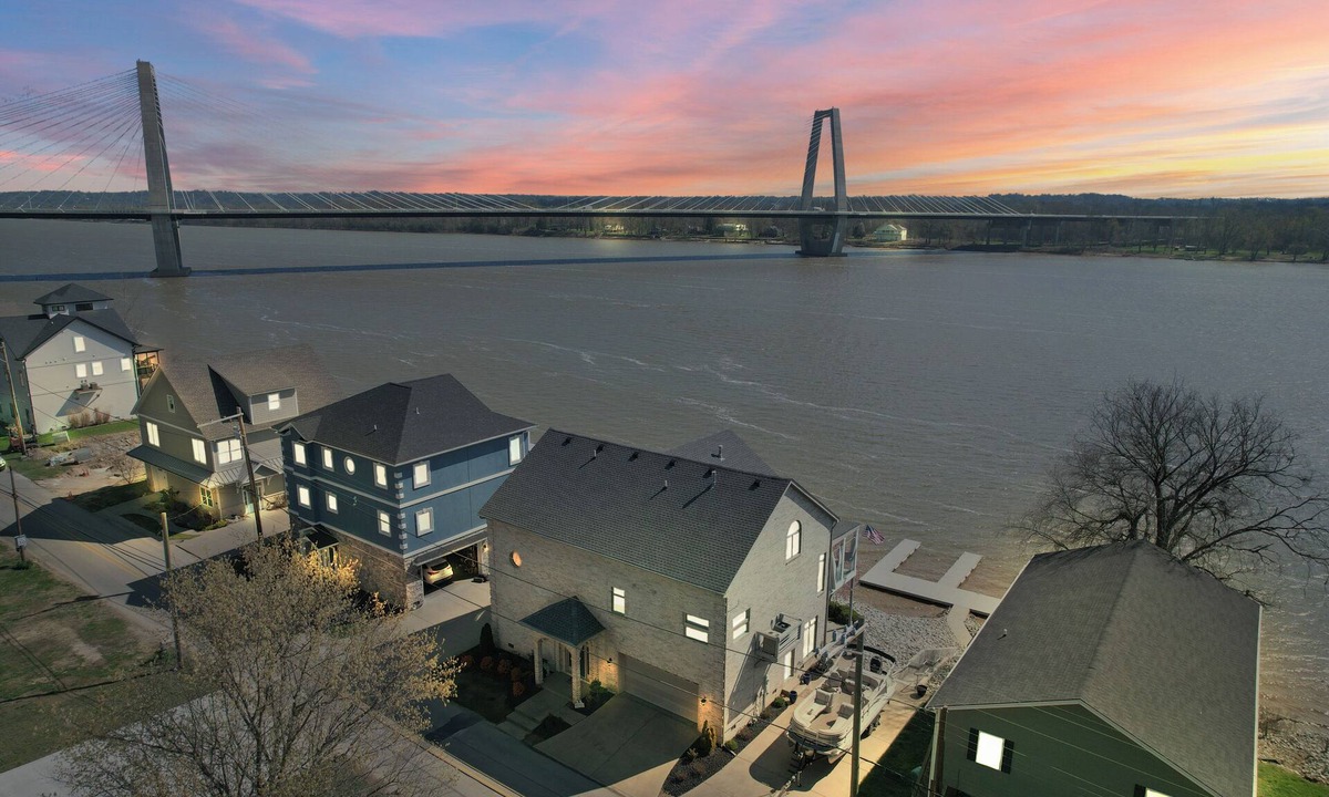 Utica House | Beautiful views and sunrises overlooking the water. Spacious home with elevator.