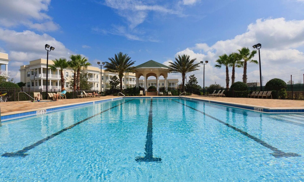 Bay Lake House | Beautiful views/WALT DISNEY WORLD 10 MINS/EXQUISITE/PRIVATE POOL AND SPA