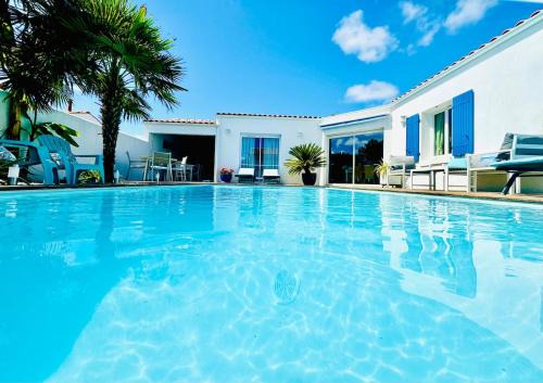 Le Chateau-d'Oleron Villa | Beautiful Villa with amazing private pool