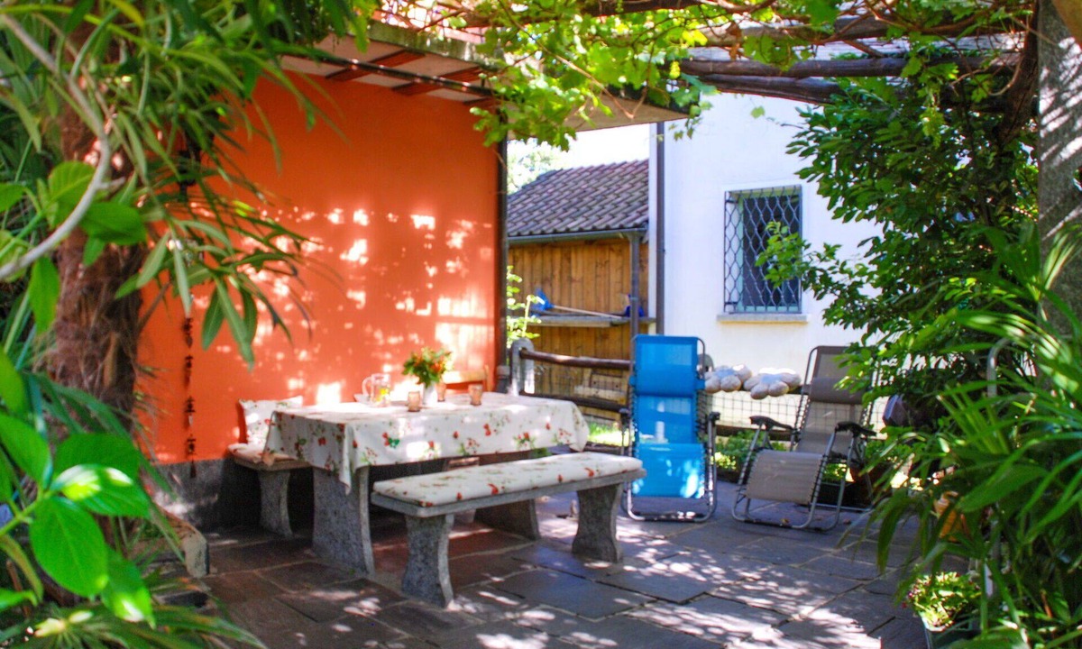 Gordola House | Beautiful villa for 3 people with WIFI, TV, patio and pets allowed