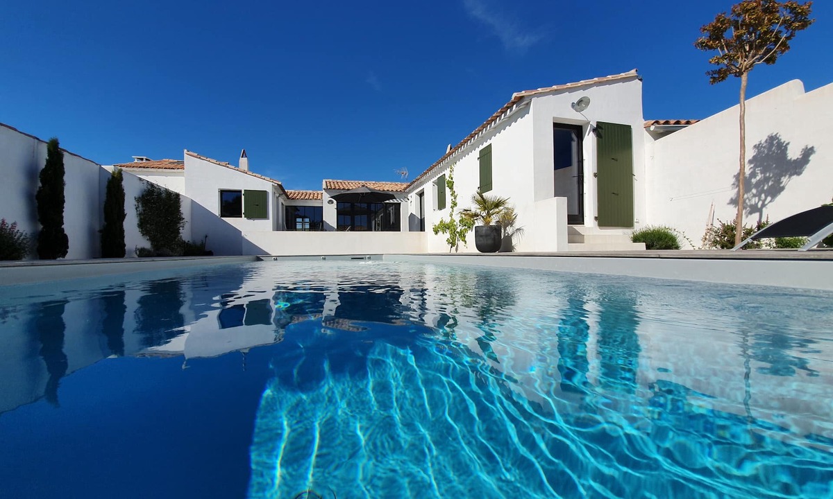 Loix House | Beautiful villa Ile de Ré - heated pool