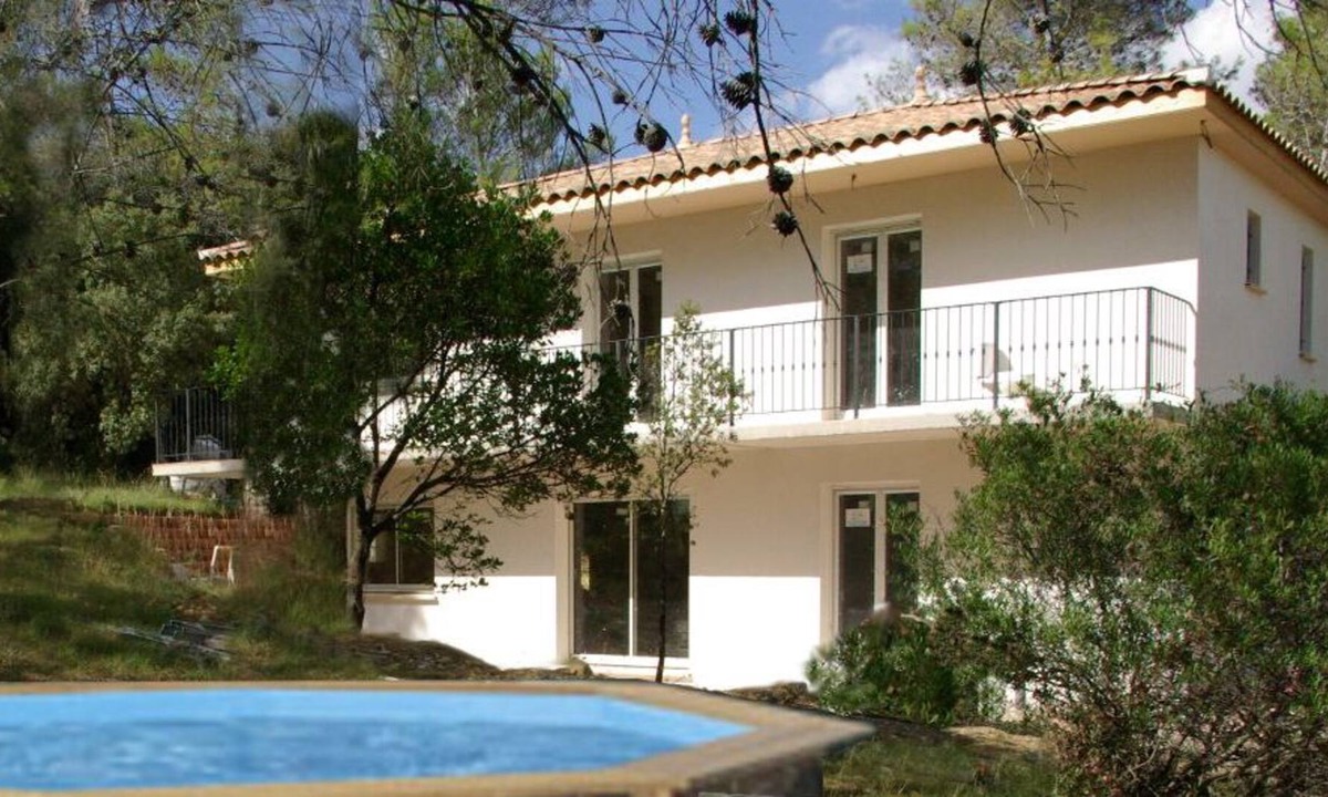 Montarnaud Villa | beautiful villa in a quiet pine forest