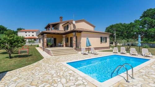 Susnjici Apartment | Beautiful villa Pianta with pool in Porec
