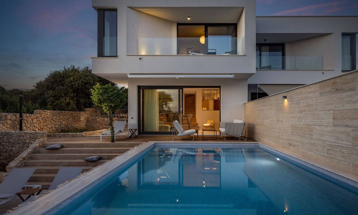 Kolan Villa | Beautiful Villa Terakota Mandre