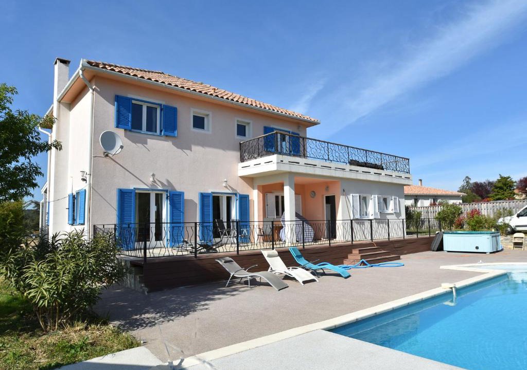 Oupia Villa | Beautiful Villa with Private Swimming Pool in Oupia