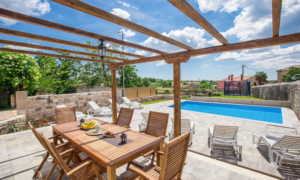 Brecevici House | Beautiful villa with swimming pool, grill, WIfi, free WiFi