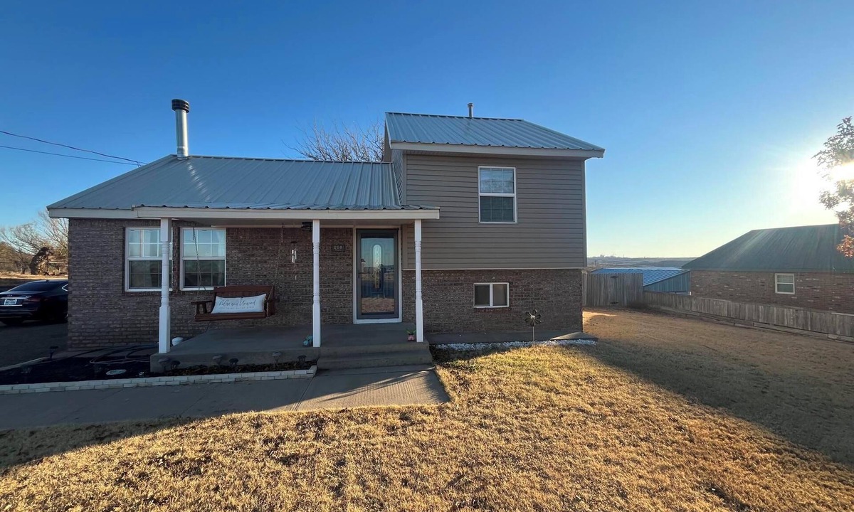 Borger House | Beautiful, warm, cozy place to enjoy the sunsets and all the comforts you need.