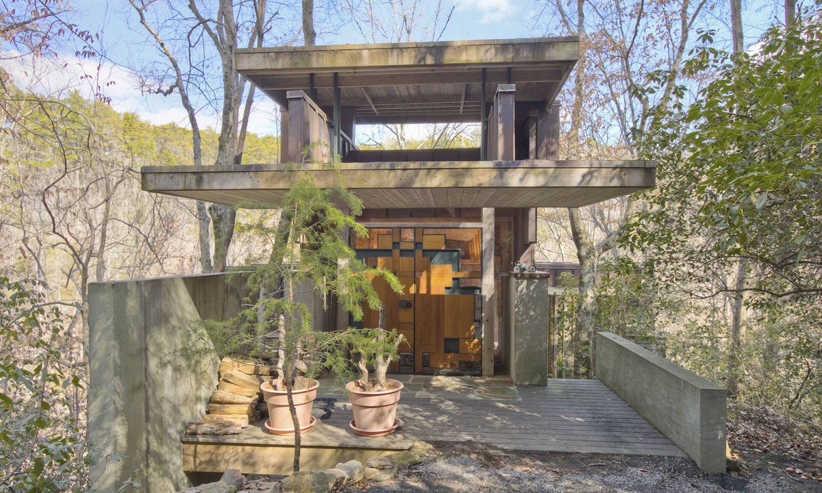 Westminster House | Beautiful waterfall views & Highlands Architect. Like nothing you've ever seen!