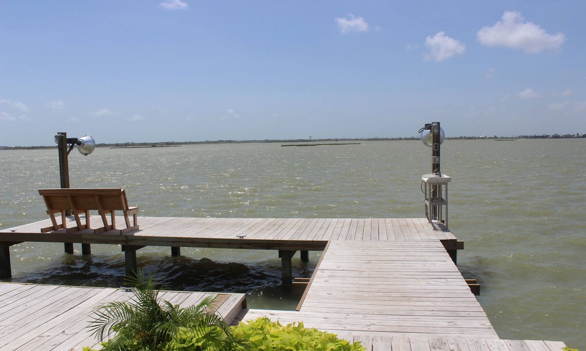 Rockport House | Beautiful Waterfront Home with a Pool & Boat Slip