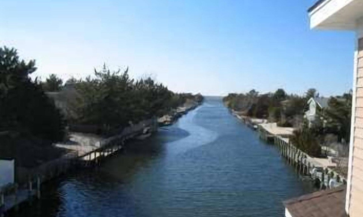 Loveladies House | BEAUTIFUL WATERFRONT HOME!