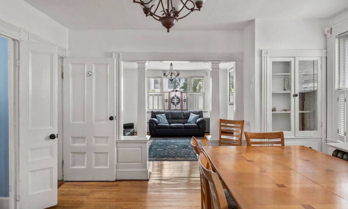 West End Apartment | Beautiful West End Apartment