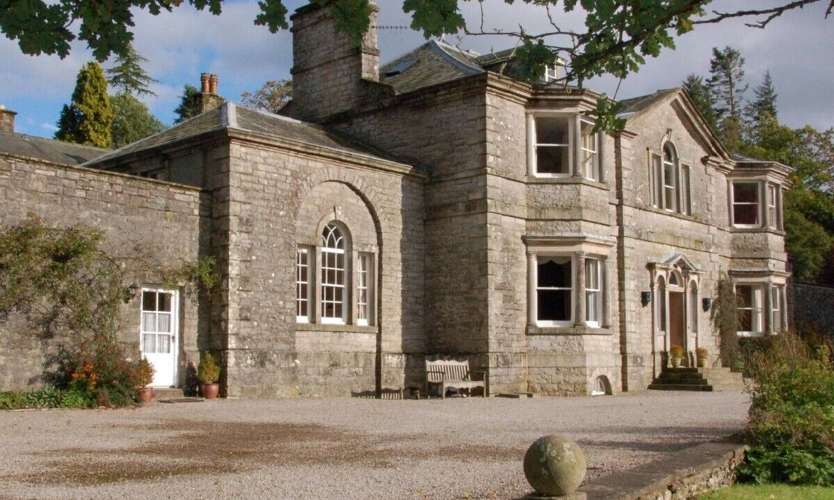 Orton Cottage | Beautifully appointed cottage in extensive grounds