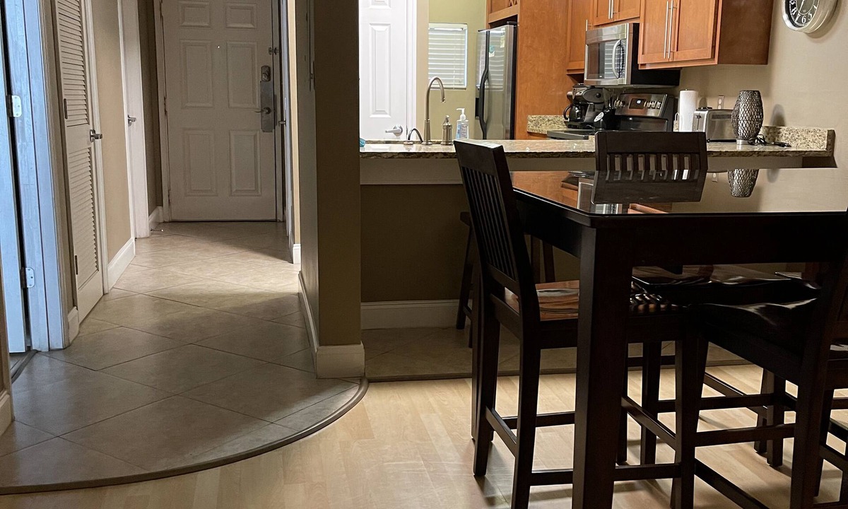 Panama City Beach Villa | BEAUTIFULLY DECORATED 1 BEDROOM 2 BATH VILLA.