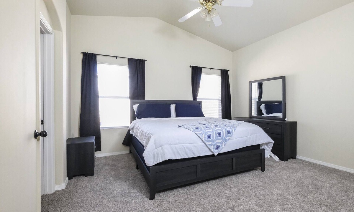Vista Sandia House | Beautifully decorated - Gated Community