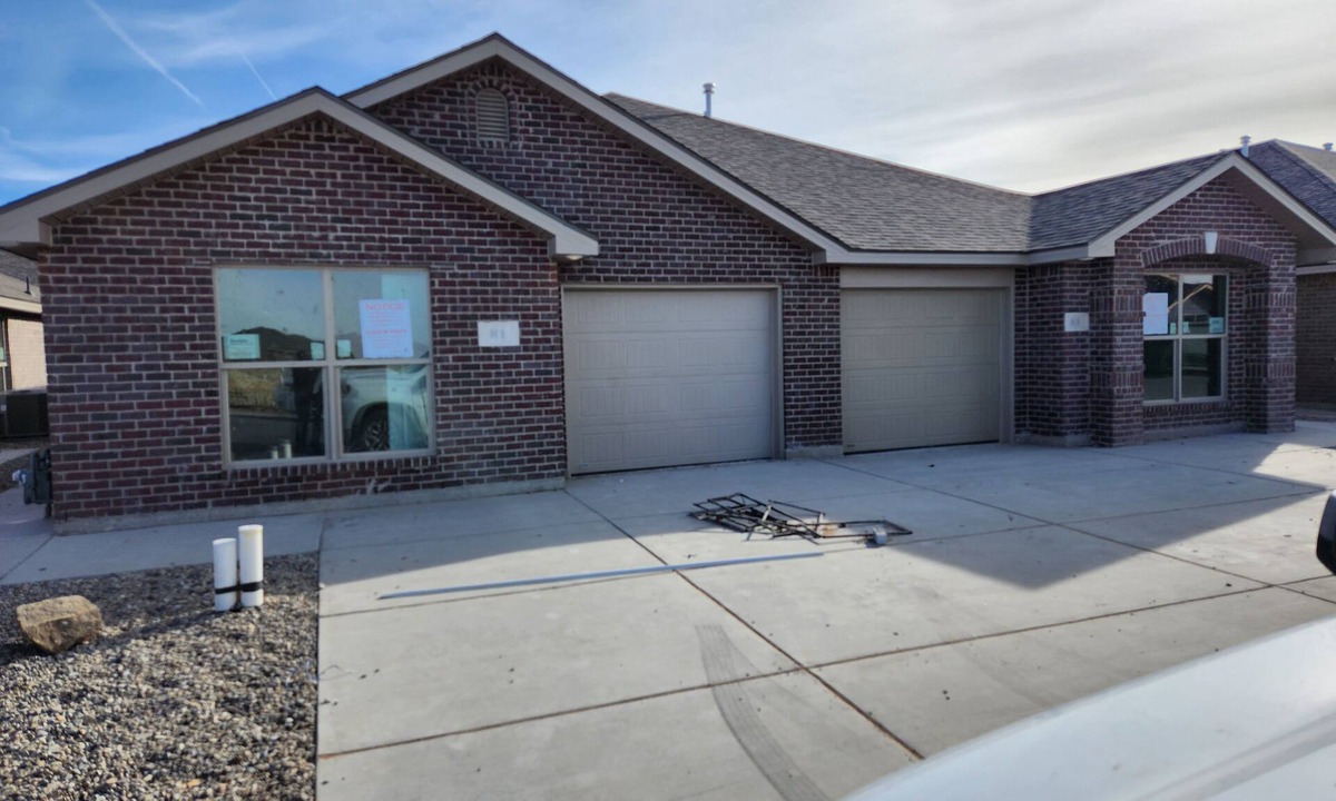 Odessa House | Beautifully furnished Town home