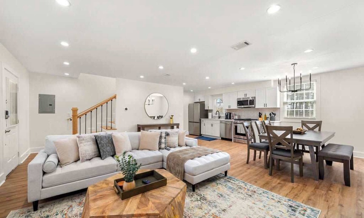 Norcross House | Beautifully Modern Cottage in Historic Norcross