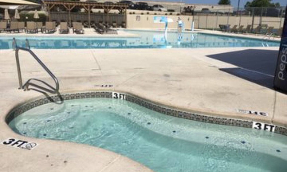 Table Rock Condo | Beautifully updated condo on Pointe Royale golf course