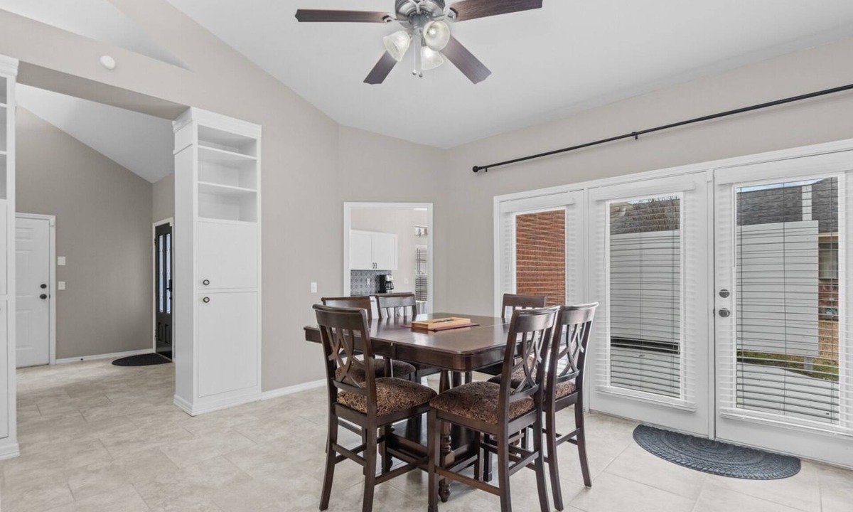 Crown Colony House | BeautifulQuietHomePerfect4Stay in Lufkin, Texas!