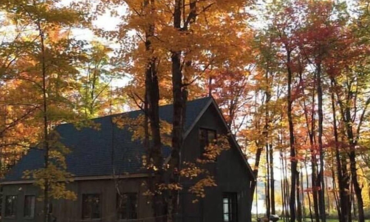 Ellenburg Depot Ski Chalet | Beaver Camp on the Lake