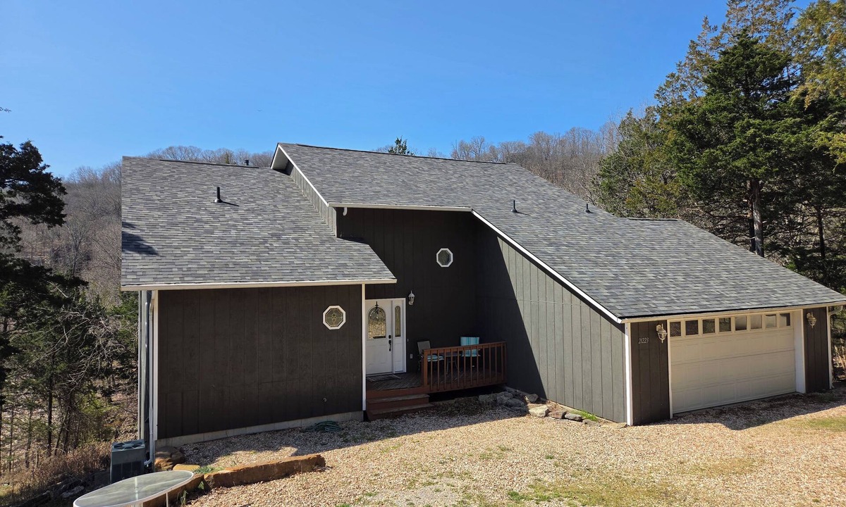 Lost Bridge Village House | Beaver Cove Retreat-Fabulous 5-bedroom house, Lake front, Big Deck