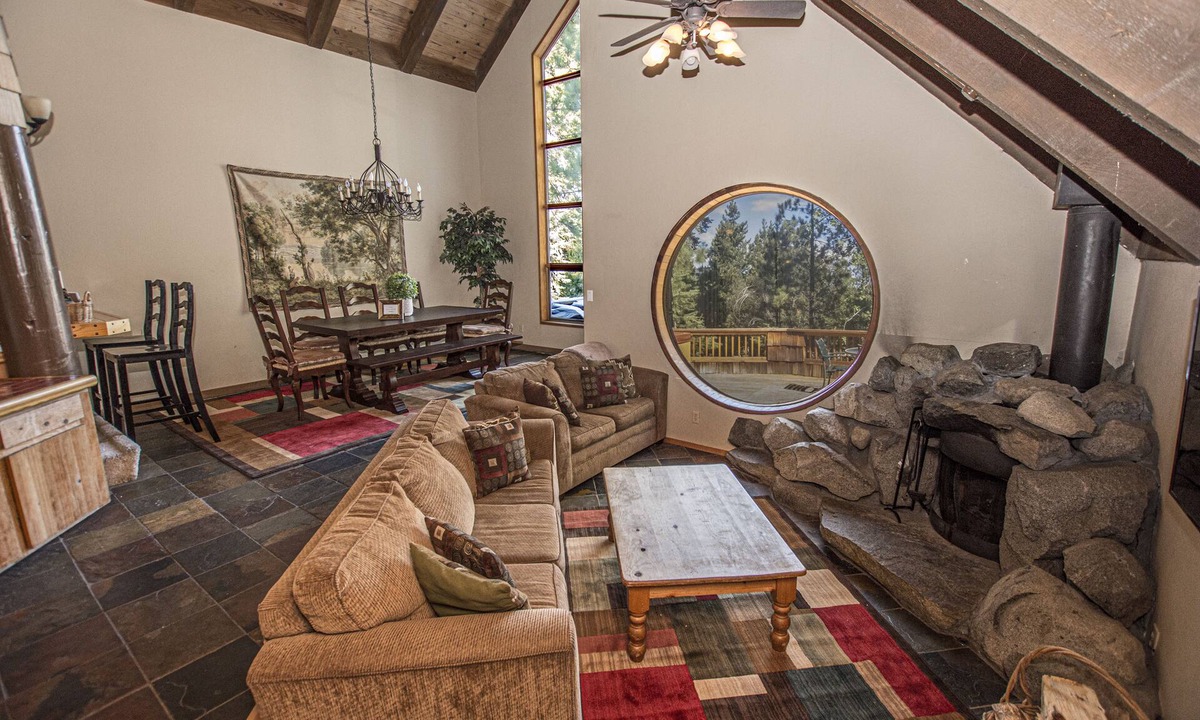 Comstock Acres House | Bechtold by Hauserman Rental Group