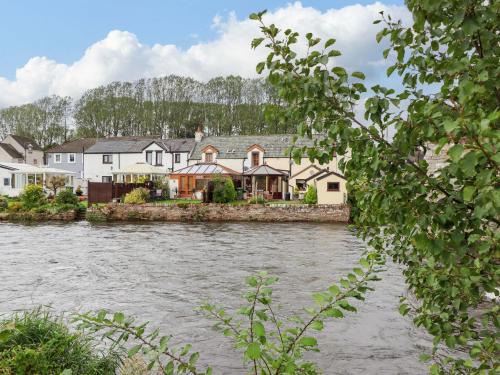 Eamont Bridge House | Beckside Cottage