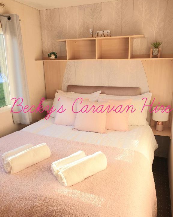 Blackpool Resort | Becky's Caravan at Marton Mere