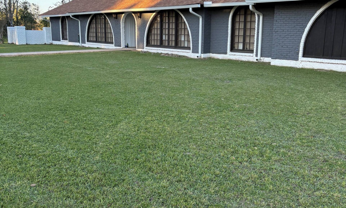 Bell City House | Becky’s Country Come to Town nPrivate Billiards Lounge & Cozy Retreat