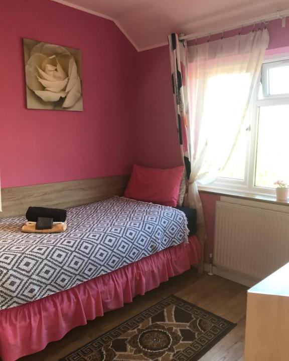 Goresbrook Apartment | Becontreelodge