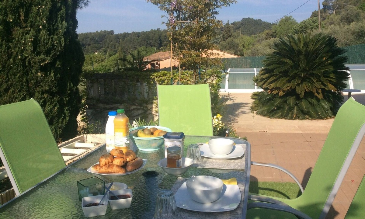 Le Vieux Cannet Villa | Bed and breakfast between Nice and Marseille