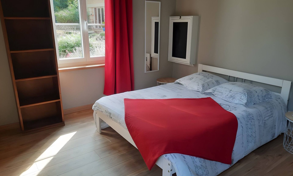 Fougere Bed & Breakfast | Bed and Breakfast 'La Suite Le Moulin' with Shared Terrace, Shared Garden and Air Conditioning