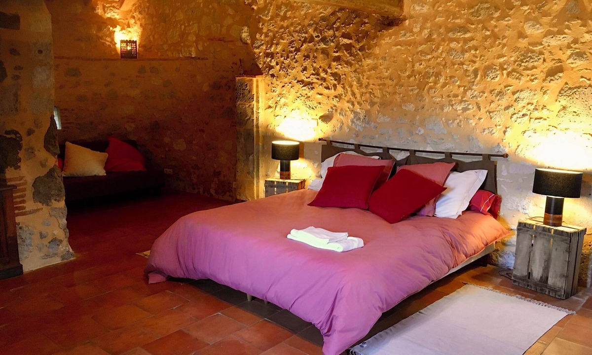 Lusignan-Petit Bed & Breakfast | Bed and Breakfast Four à Pruneaux
