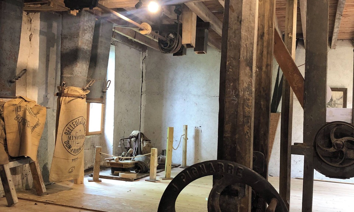 Le Pondy Bed & Breakfast | Bed and breakfast at the mill!