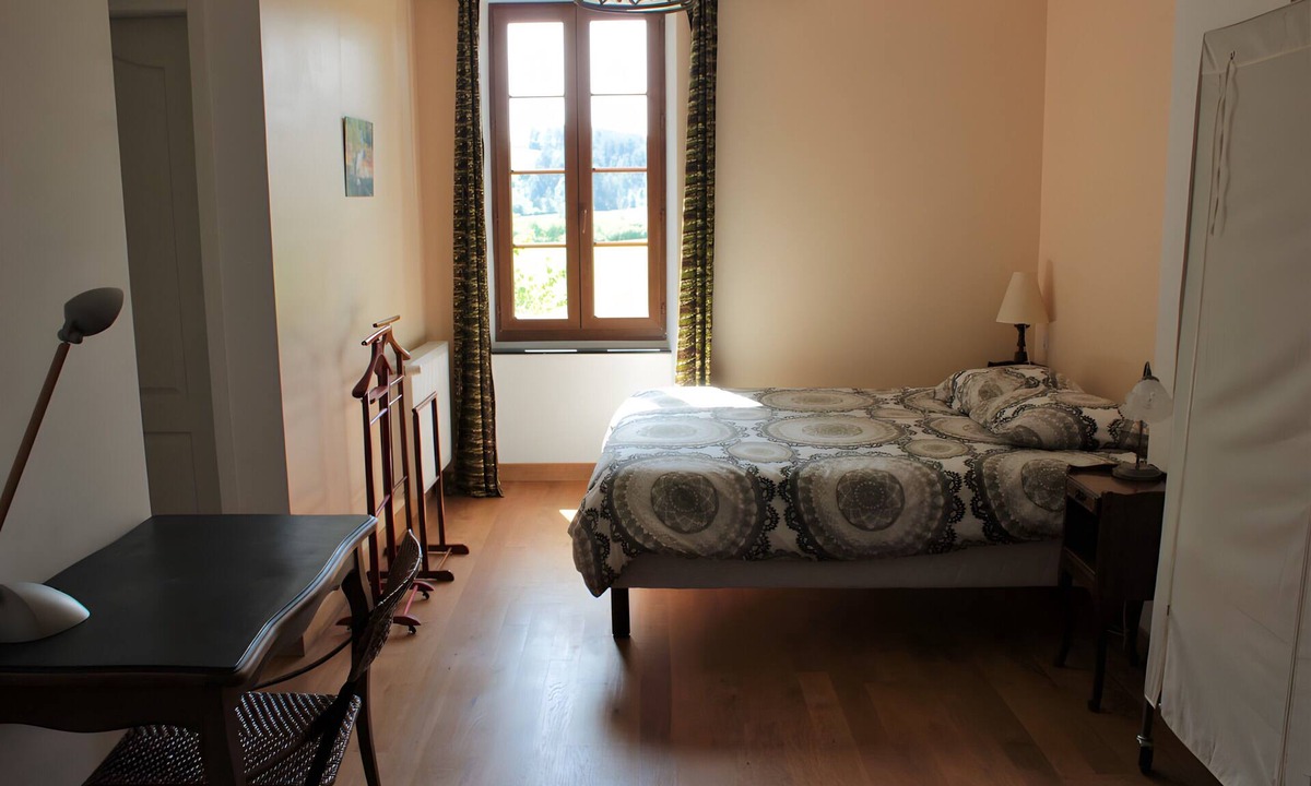 Serres Bed & Breakfast | Bed and Breakfast 'Chambre Toscane' with Shared Terrace, Shared Garden and Wi-Fi