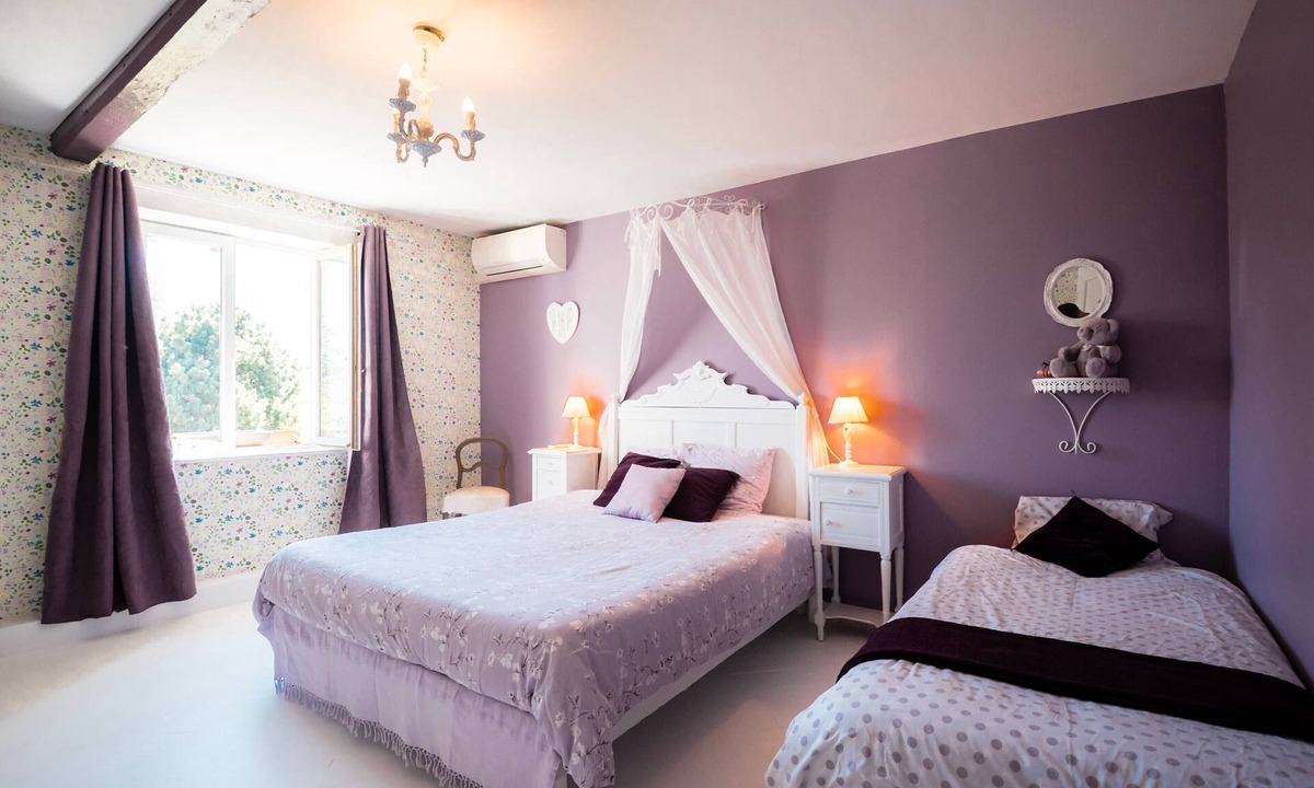 Ryes Bed & Breakfast | Bed and Breakfast 'Chambre Romantique' with Shared Terrace, Wi-Fi and Air Conditioning