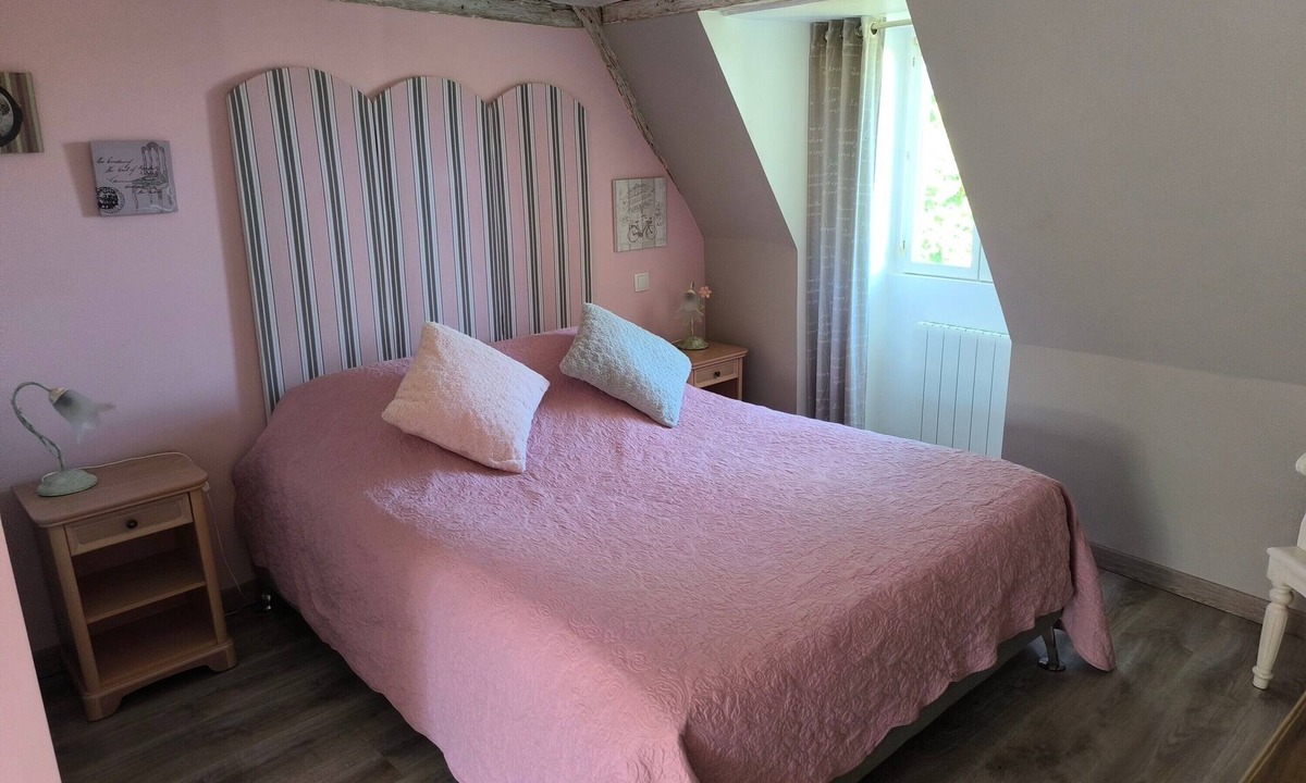 Beblenheim Bed & Breakfast | Bed and Breakfast 'Demeure D'antan - Chambre Hortense' with Shared Terrace, Shared Garden and Wi-Fi