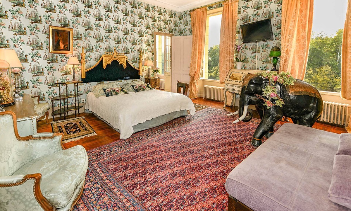 Mouleydier Apartment | Bed and Breakfast for Two