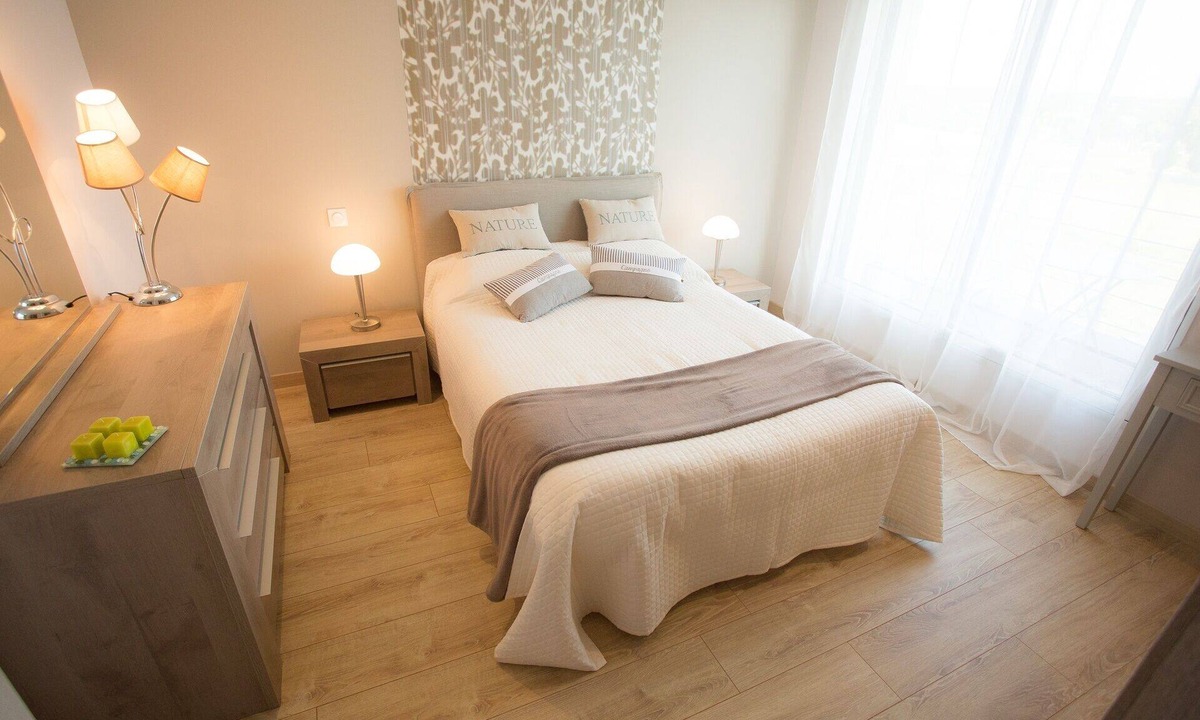 Bruc-sur-Aff Bed & Breakfast | Bed and breakfast ZEN bathed in light