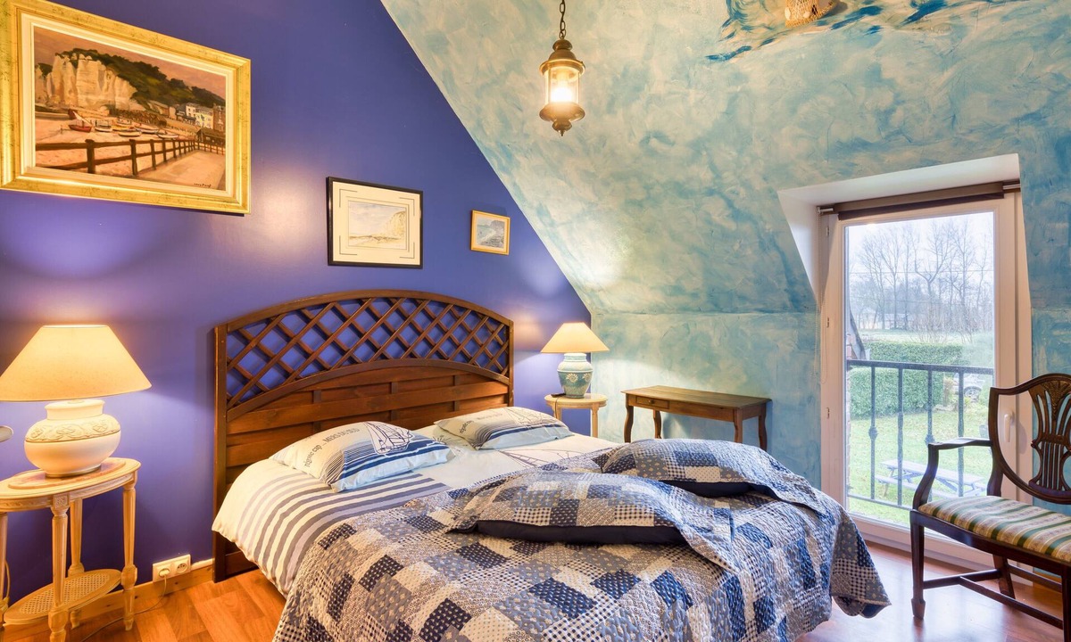 Saint-Leonard Bed & Breakfast | Bed and Breakfast 'Chambre La Mer' with Wi-Fi