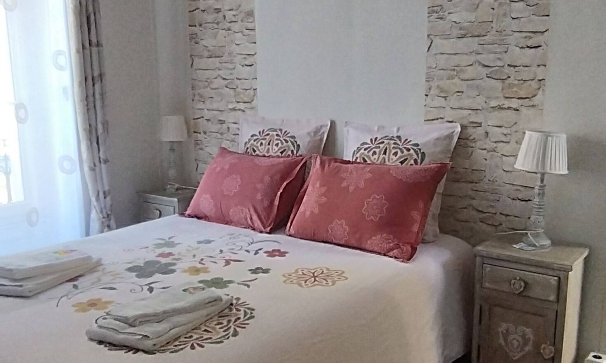 Latille Bed & Breakfast | Bed and Breakfast La Loge des Fées Ch. Melusine