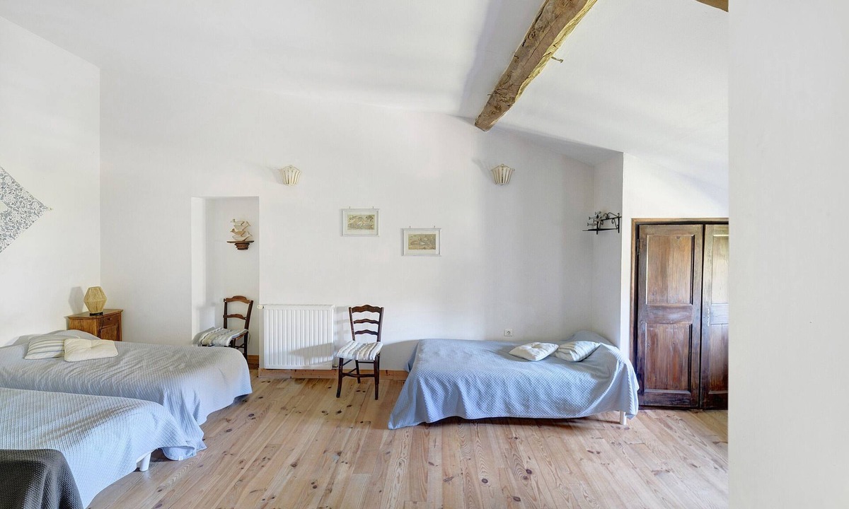 Rieucros Bed & Breakfast | Bed and Breakfast 'La Mare' with Shared Terrace, Shared Garden and Wi-Fi