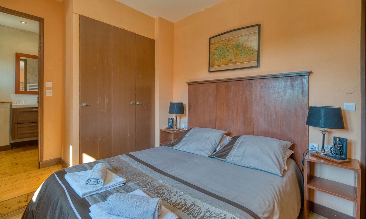 Le Fraysse Bed & Breakfast | Bed and Breakfast 'Les Templiers' with Shared Pool, Shared Garden and Wi-Fi