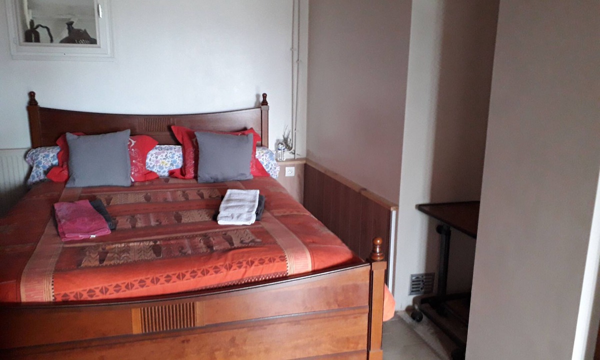 Coutras Bed & Breakfast | Bed and breakfast Les 3 notes de mérotte