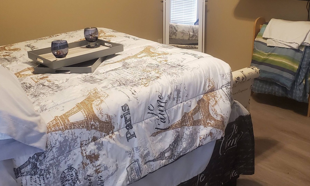 Midland House | Bed and Breakfast Personal Chef (Wanderlust Room)