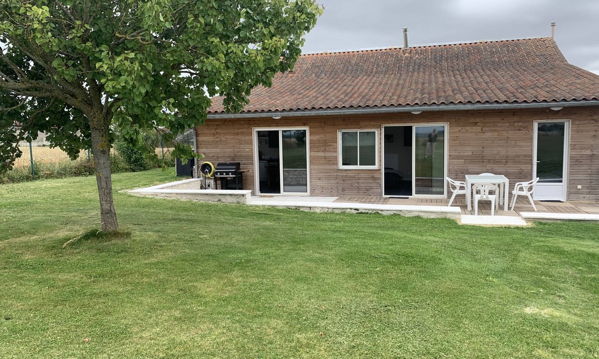 Assay House | Bed and Breakfast - The Canadian