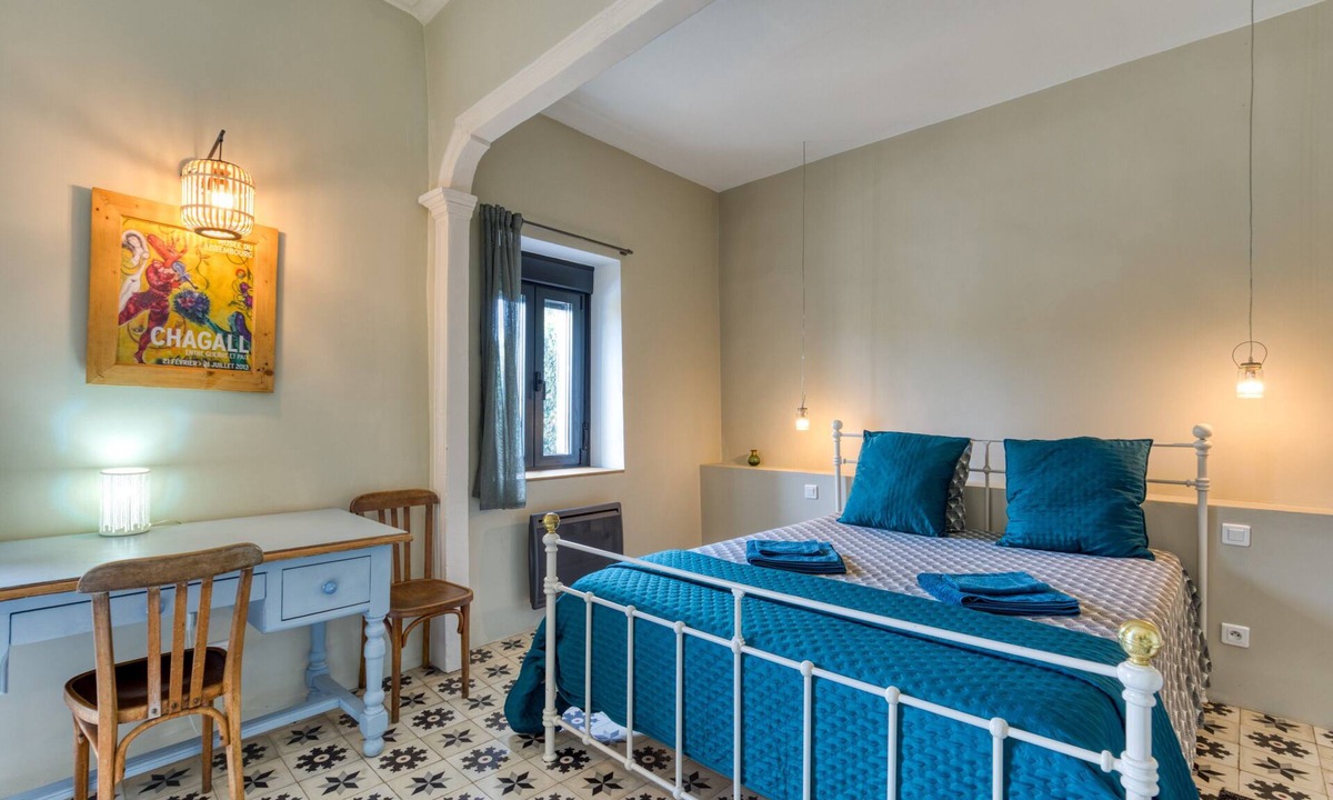 Saint-Andre-de-Sangonis Bed & Breakfast | Bed and Breakfast 'Vue Jardin' with Shared Pool, Shared Garden and Wi-Fi