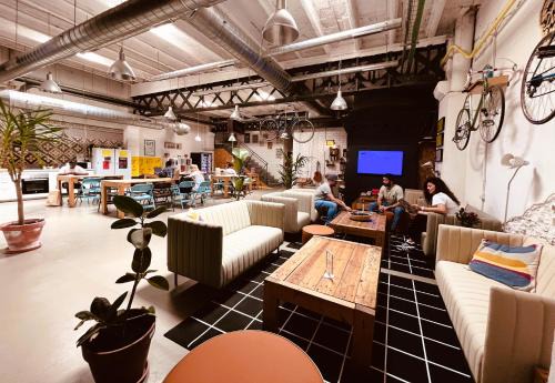 Dreta de l'Eixample Hostel | Bed & Bike Barcelona