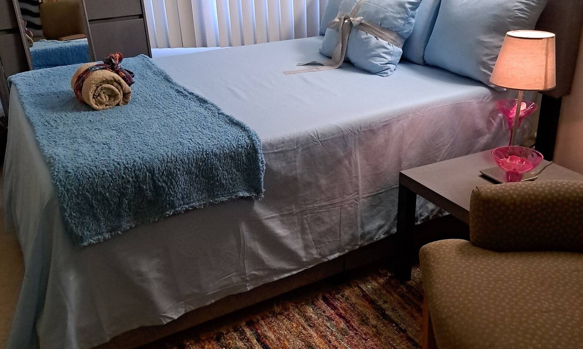 Whittier Bed & Breakfast | Bed Breakfast BeveragesnA MAN'S CAVE#2