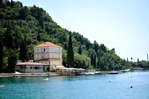 Omisalj Bed & Breakfast | Bed&Breakfast Villa Eva
