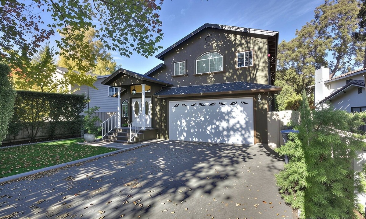 Fair Oaks Apartment | Bed in 5-Bed Dormitory Room